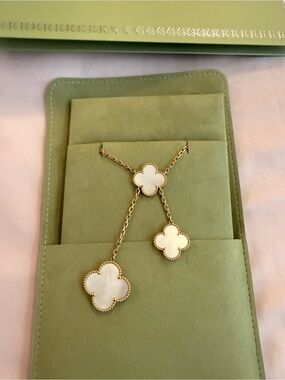 Van Cleef & Arpels Gold Necklace with White Mother-of-Pearl Clover Motifs